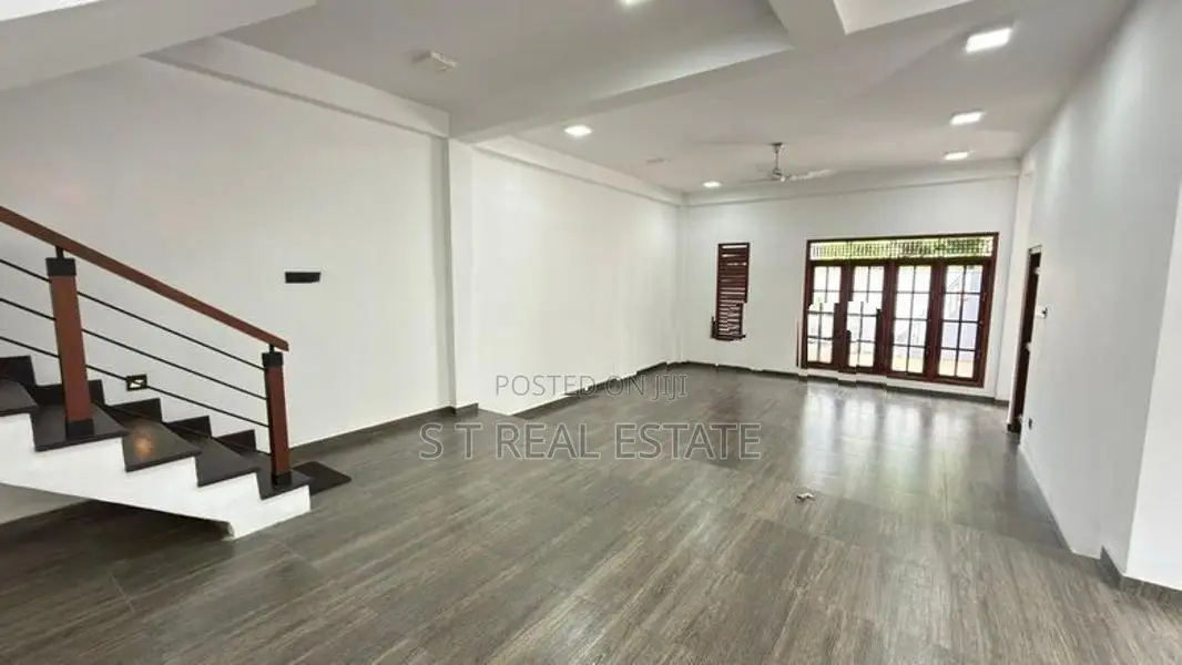 Newly Build Luxury 3 Story House For Sale In Padukka
