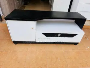 Modern Bulk with White 4Ft Design TV Stands
