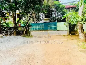 (AF767) Houses and Commercial Building Sale At Boralesgamuwa