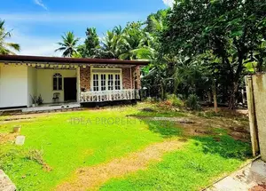(SDS-326)Valuable Bare Land with Single Storey House Sale in Maharagam