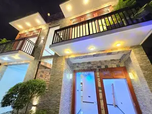 Super Quality Mordern 3 Storied House in Kahatuduwa