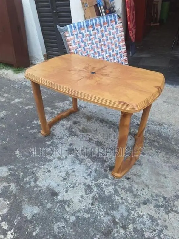 Nippon Plastic Tables