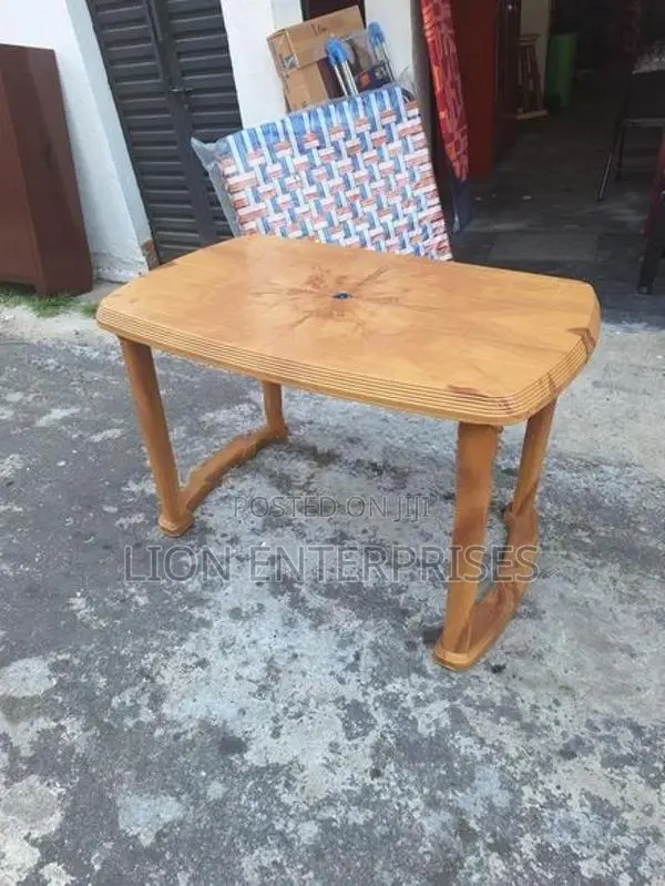 Nippon Plastic Tables