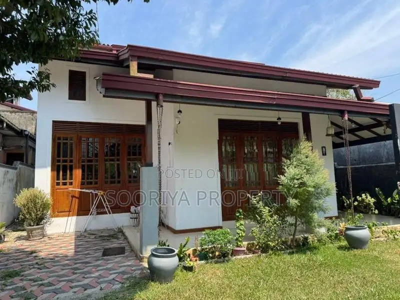 Near Bypass Road 2 Storey House for Sale in Kesbewa Town