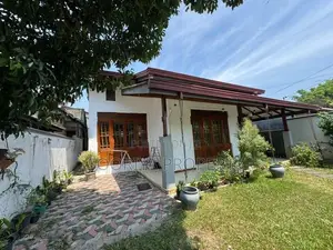 Near Bypass Road 2 Storey House for Sale in Kesbewa Town