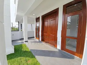 Newly Build Luxury Three Story House For Sale In Polgasowita