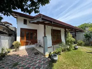 Near Bypass Road 2 Storey House for Sale in Kesbewa Town