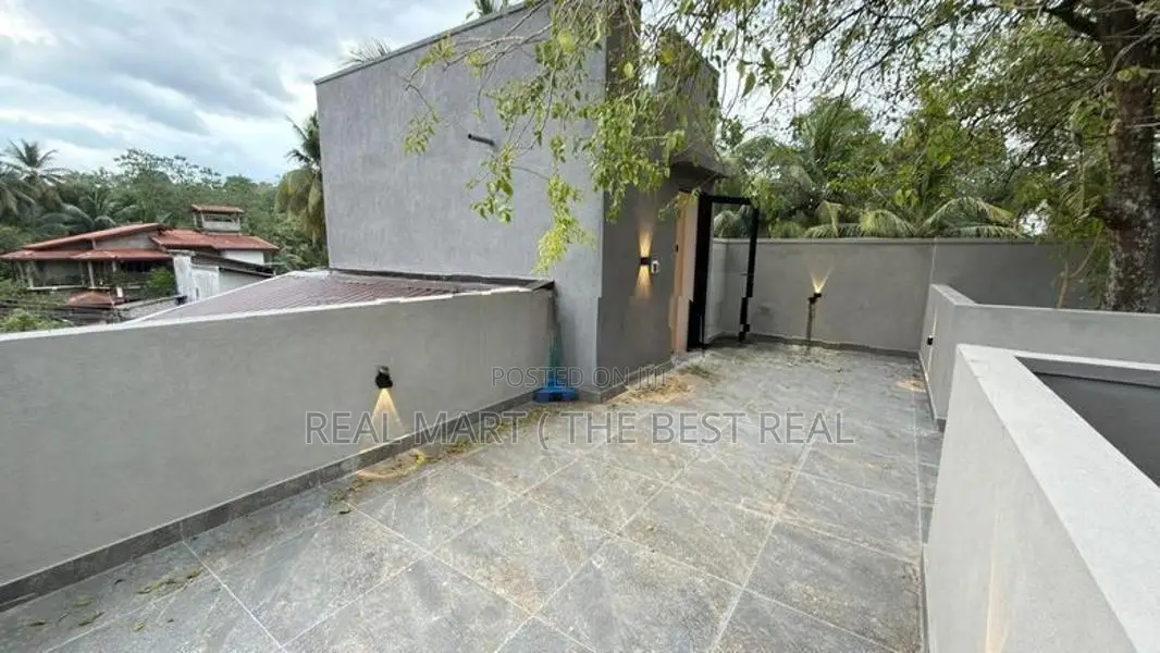 Homagama : Brand new 4 A/C BR Luxury House for Sale