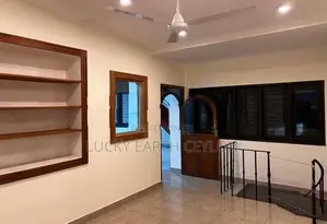 Nugegoda, 1ST Floor, Unfurnished Apartment For Rent (ZM1112)