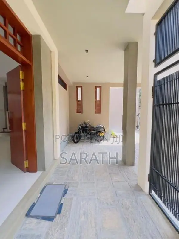7 P With Brand New House Sale Malabe
