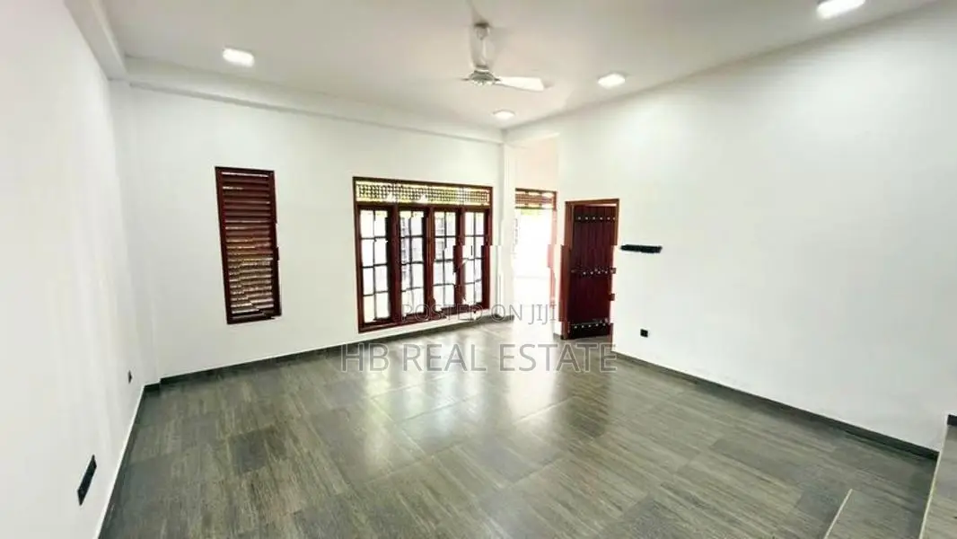 Newly Build Luxury Two Story House for Sale Padukka