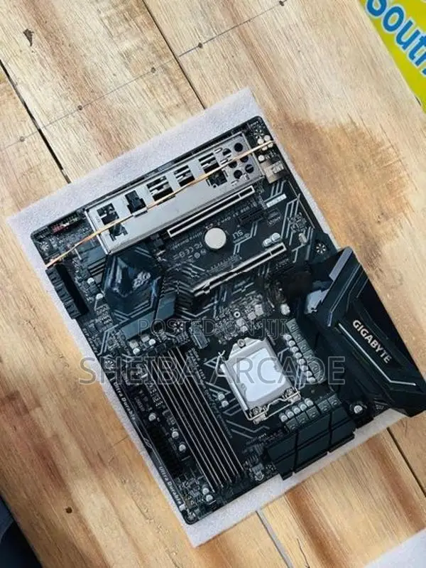 GIGABYTE Z370 GAMING MOTHER BOARD
