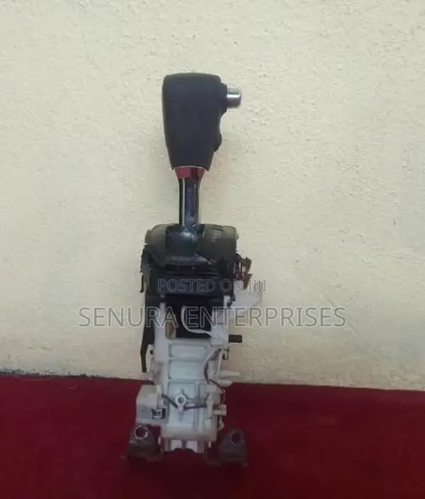 Nissan Serina C26 Gear Selector