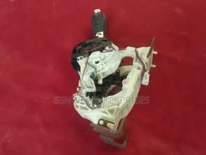 Nissan Serina C26 Gear Selector