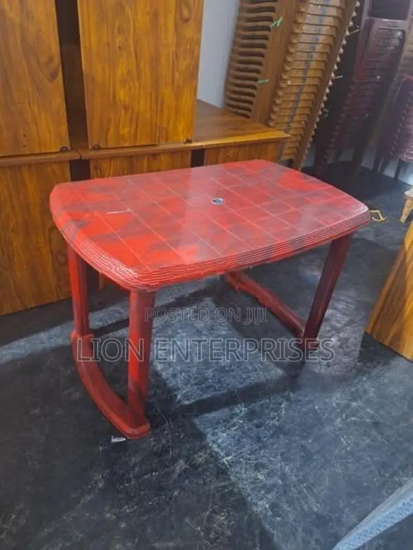 Nippon Plastic Dining Tables