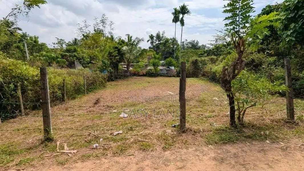 හෝමාගම නගරයට සහ ස්ටේෂන් එකට ඇවිදින දුරින් පර්චස් 10ක අගනා ඉඩමක්!