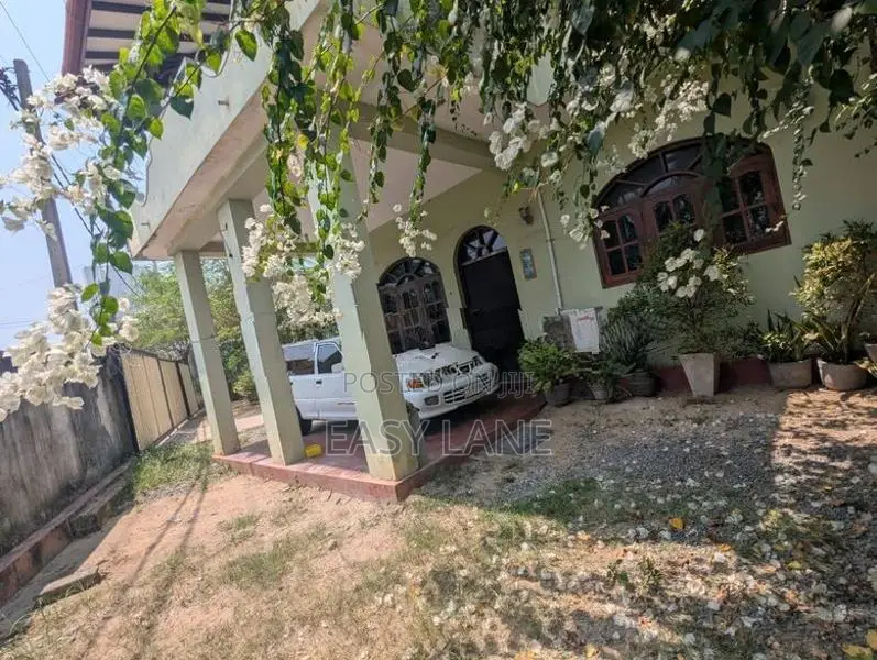 Beach-front House for Sale Uswetakeiyawa