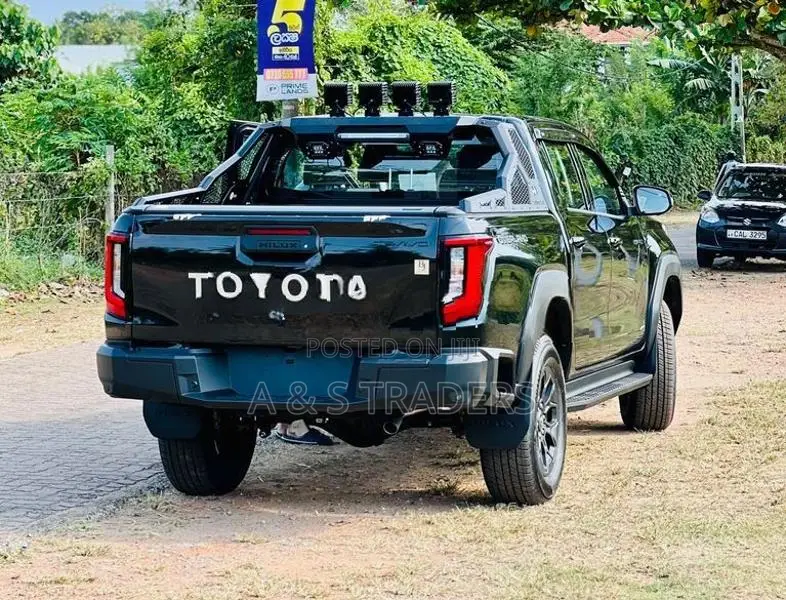 Toyota Hilux Travo Hammer 2026