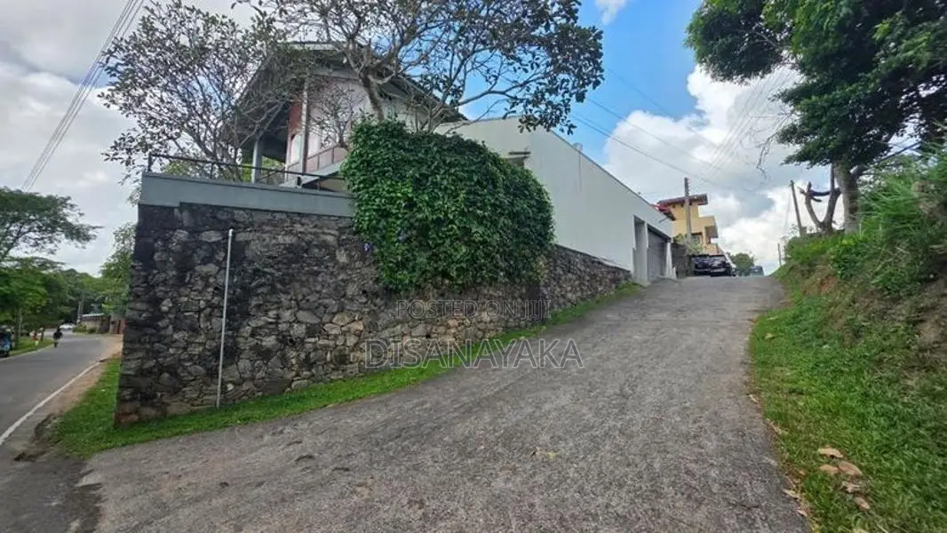 Waterfront Land for Sale in Battaramulla Ds3024
