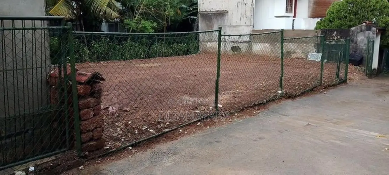 Super Land for Sale in Dehiwala Aththidiya Ds645
