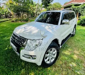 Mitsubishi Montero 2014