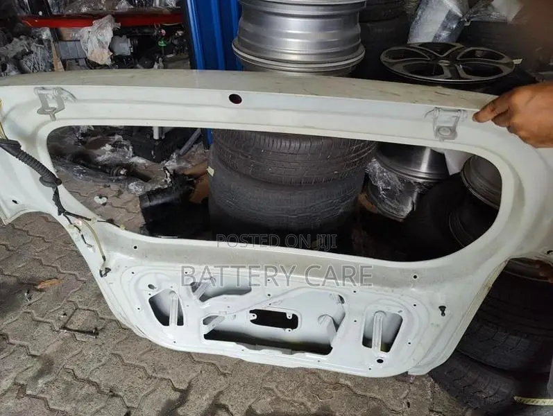 WAGON R DICKEY DOOR PANEL