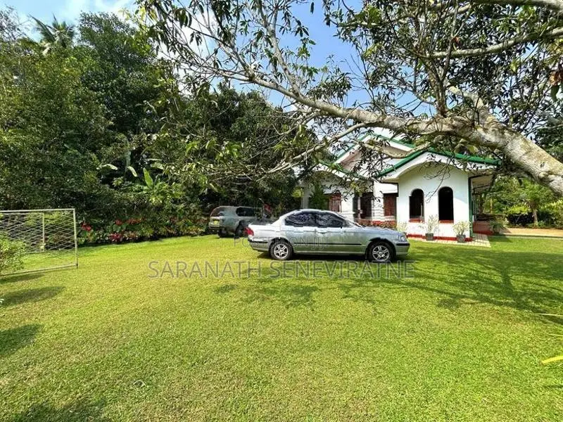 House With 87 perches For Sale in Kalutara - Kaluthara