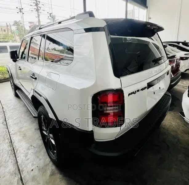 Toyota Land Cruiser Prado LC250 Di Zx 1ST Edit 2025