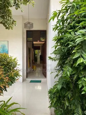 Luxury House For Sale in Angulana