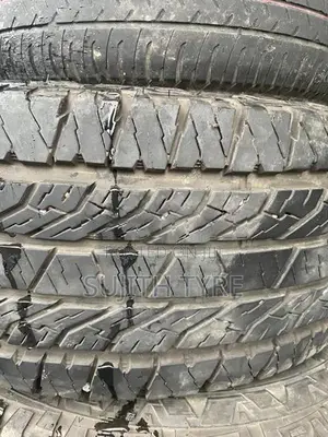33*12.50*15 Tyre Set