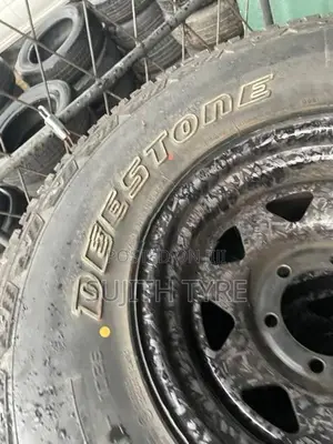 33*12.50*15 Tyre Set