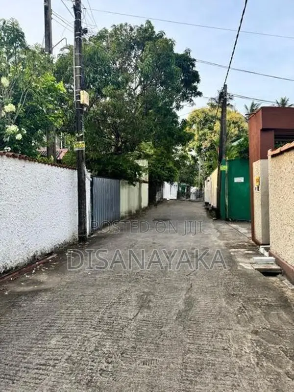 Land for Sale Ds940 Baththaramulla