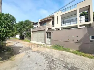 Architecture Designed Super Luxury Three Story House Kesbewa