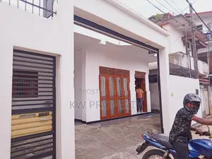 House for sale in borupana road moratuwa