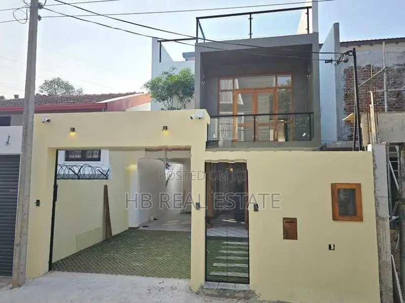 Architecture Designed Super Luxury Three Story House Palewatta