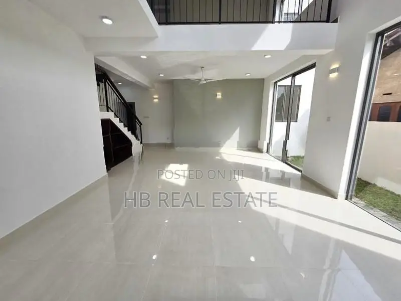 Architecture Designed Super Luxury Three Story House Kesbewa