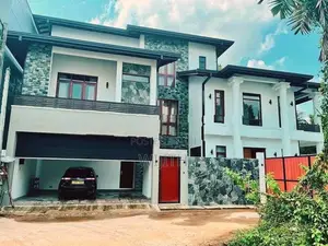 ගඩොල්වලිනපදිංචිවියට සෑදු මහල් 3නිවසක් විකිනිමට