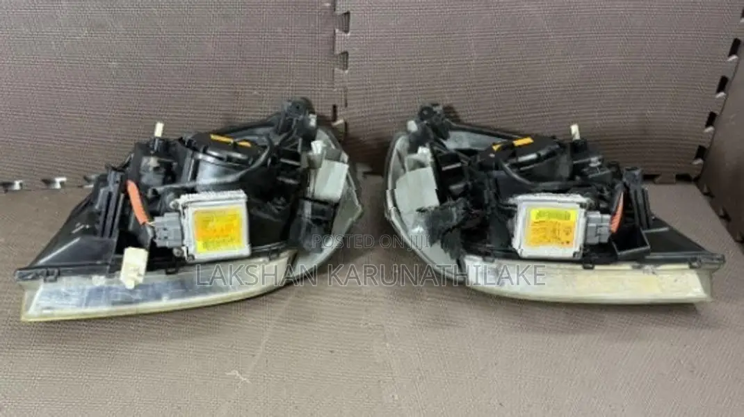 X-Trail NT30 Head light
