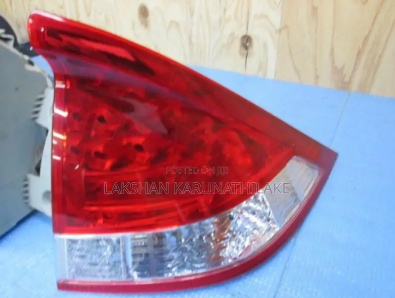Honda Insight Tail Light ZE2