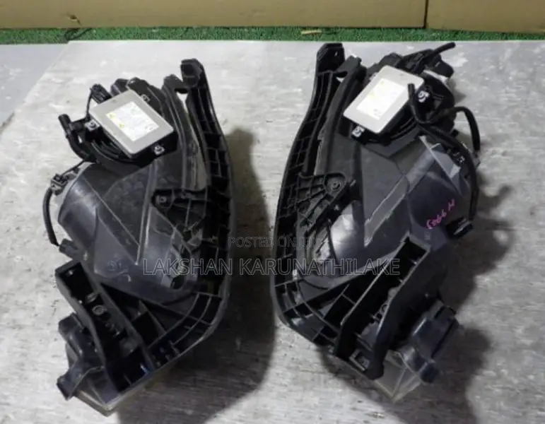 Honda Insight ZE2 Head light
