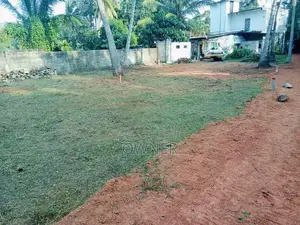 වැව රවුම අසල අගනා ඉඩමක් - Lake round land Kurunegala