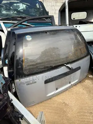 Nissan Avenir Dicky Door