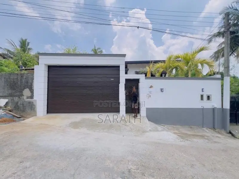 මාලබේ නගරයෙන් වටිනා අලුත්ම නිවසක් විකිණීමට
