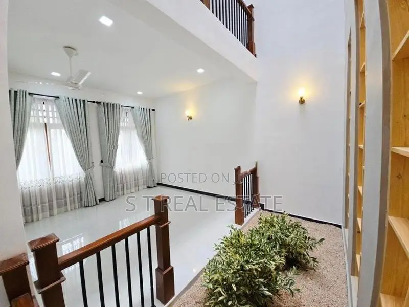 Newly Build Luxury Three Story House For Sale In Thalawathugoda