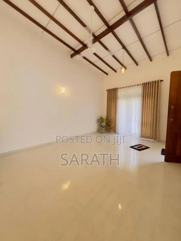 මාලබේ නගරයෙන් වටිනා අලුත්ම නිවසක් විකිණීමට