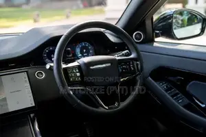 Land Rover Range Evoque P300 Dynamic SE 2023
