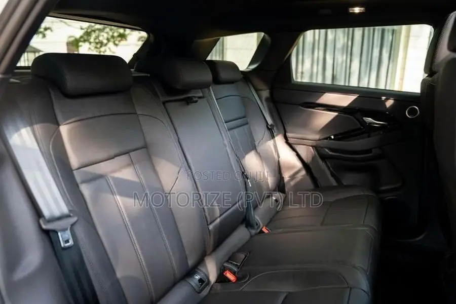 Land Rover Range Evoque P300 Dynamic SE 2023