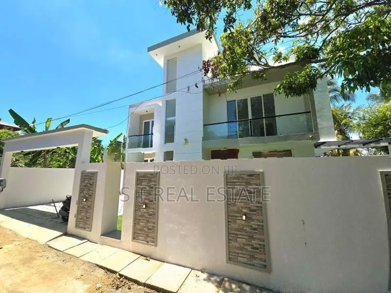 Architecture Designed Luxury Three Story House For Sale In Piliyandala