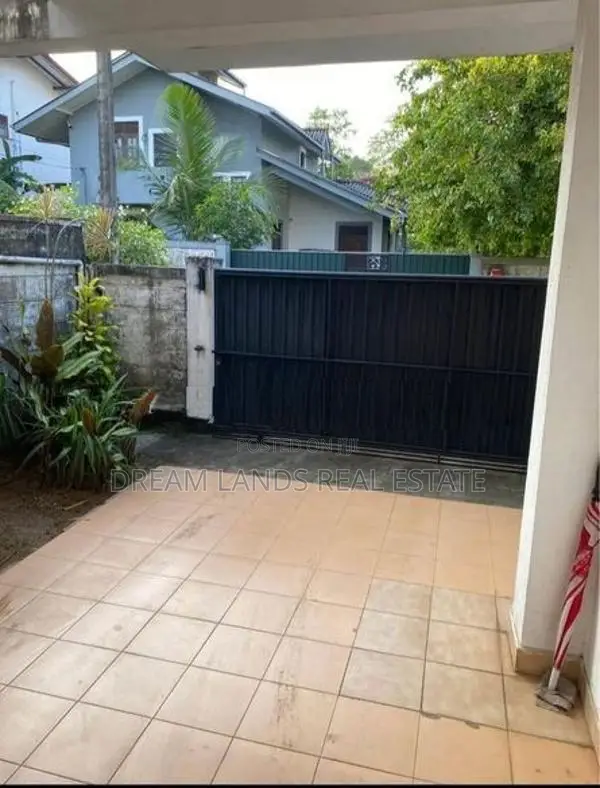 3BED HOUSE FOR RENT IN PILIYANDALA WITH FURNITURE SP1138)