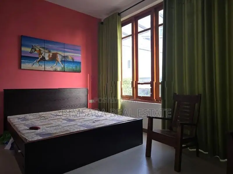 FULLY FURNISHED 3 BR UPPER FLOOR UNIT FOR LEASE IN PANNIPITIYA | LH036